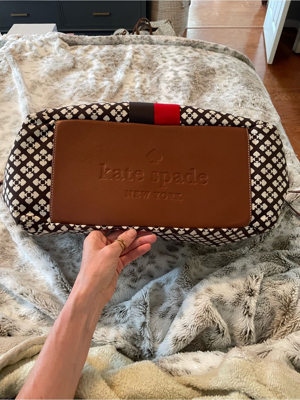 ♠️Kate Spade♠️ Black & White Diaper Bag with Red and Tan Accents & Changing Pad - Picture 5 of 10